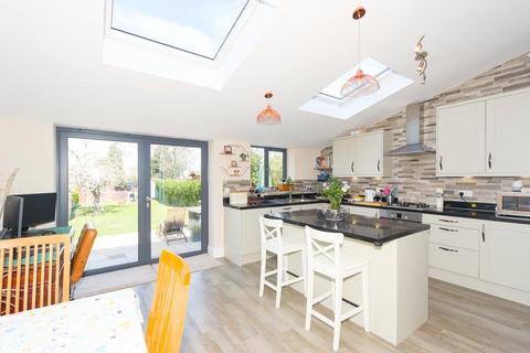 11 Bridle Road, Epsom, KT17 4EP