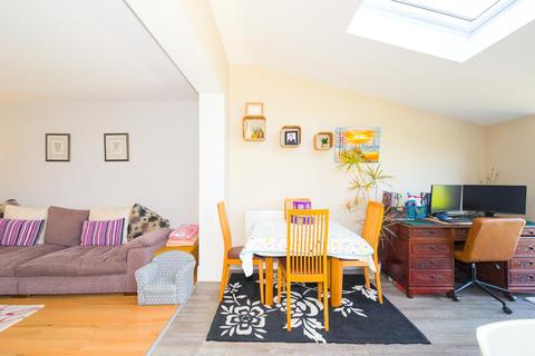 11 Bridle Road, Epsom, KT17 4EP