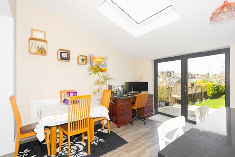 11 Bridle Road, Epsom, KT17 4EP