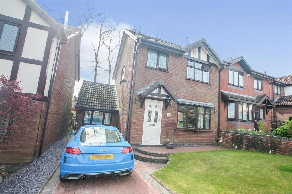 First Avenue, Porthill, Newcastle 4 bed detached house £250,000