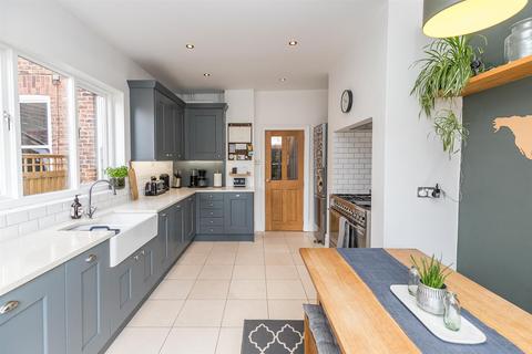 3 Lyons Fold, Sale, M33 6JF