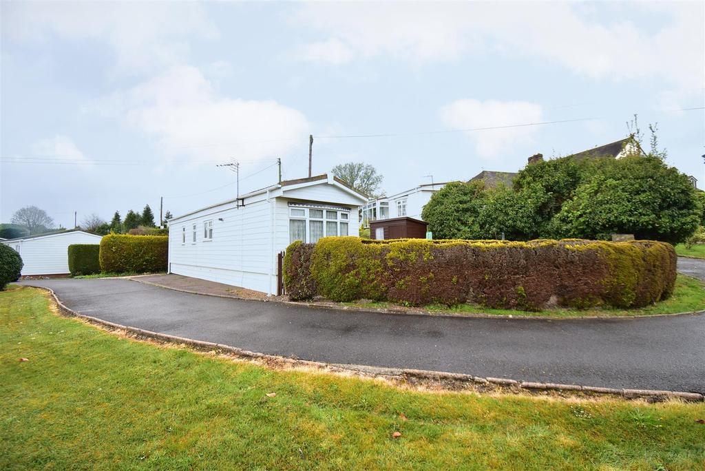 17 Bellscroft, The Mount, Shrewsbury, SY3 8PE 1 bed park home for sale