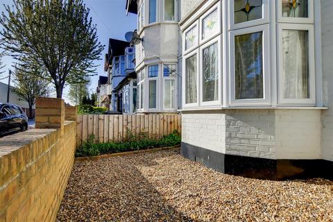 32 Flempton Road, London, E10 7NH