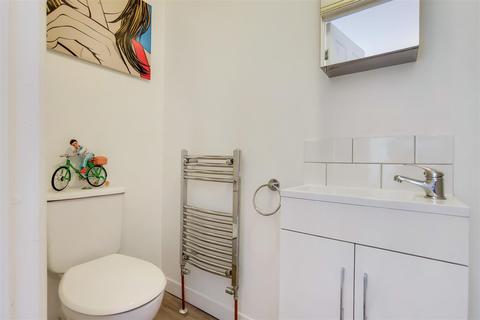 32 Flempton Road, London, E10 7NH