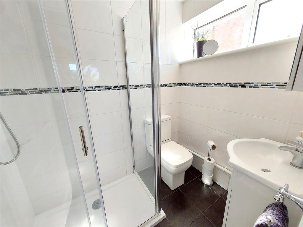 En Suite Shower Room