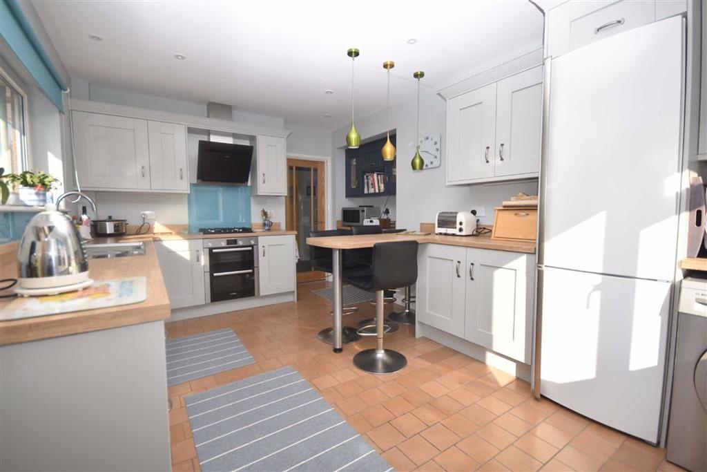 Horse Lane Orchard, Ledbury, Herefordshire 3 bed detached bungalow £