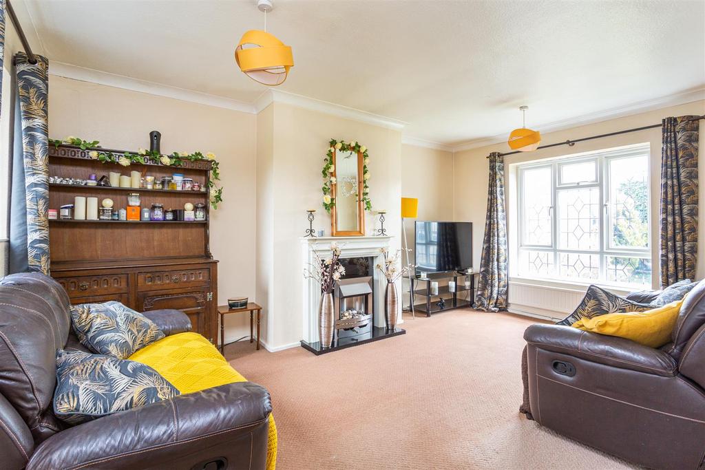 17 Buckingham Way 9.jpg
