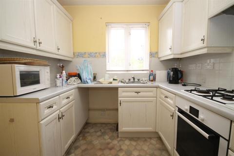 6 Caraway Place, Wallington, SM6 7AG