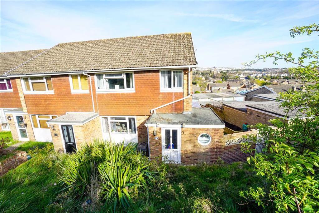 Tenterden Rise, Hastings, East Sussex 3 bed end of terrace house £290,000