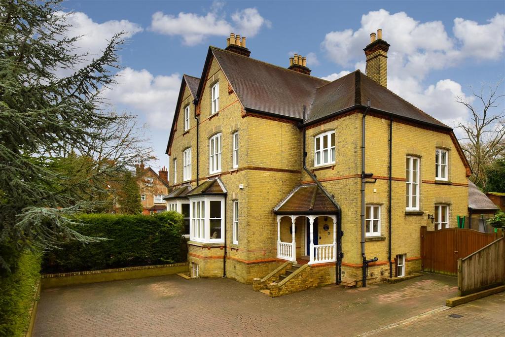 Reigate Road, Reigate 5 bed semidetached house £1,000,000