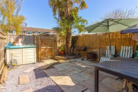 31 Coleridge Close, Goring By Sea, Worthing, BN12 6LD