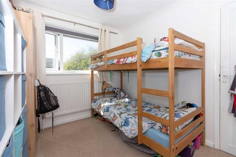 31 Coleridge Close, Goring By Sea, Worthing, BN12 6LD