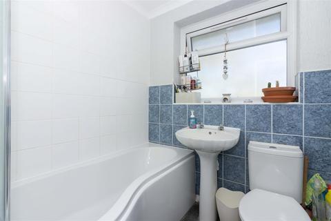 31 Coleridge Close, Goring By Sea, Worthing, BN12 6LD