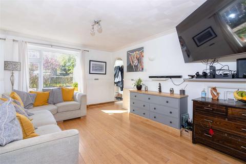 31 Coleridge Close, Goring By Sea, Worthing, BN12 6LD