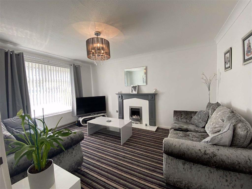 Lakin Drive, Highlight Lane, Barry 4 bed detached house £389,950