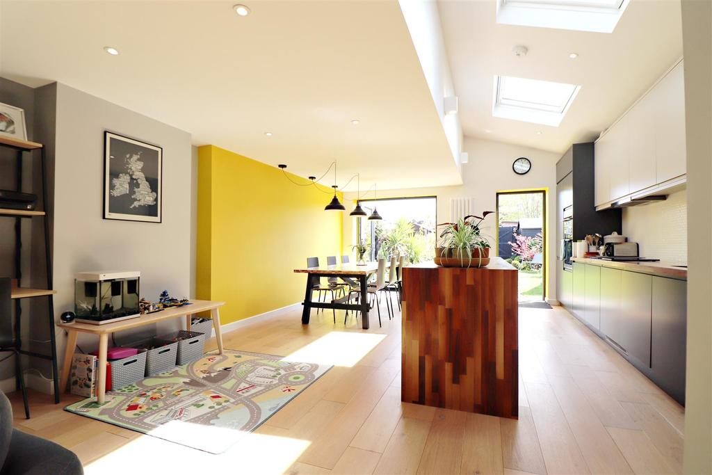Kitchen/Diner/Breakfast Room View 2