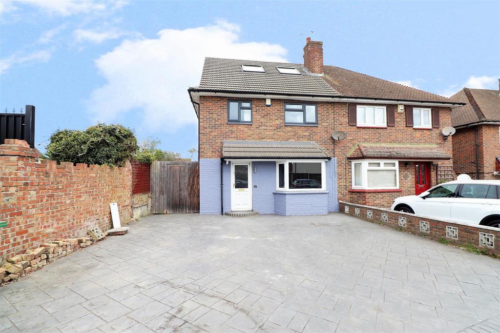 Blenheim Drive, Welling 4 bed semidetached house £500,000