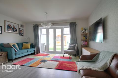 10 Ashfield Close, Snodland, ME6 5FN