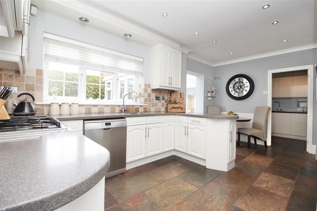 Kitchen /