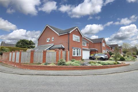 8 Queenscliffe Road, Ipswich, IP2 9AS