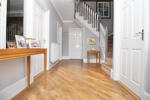 8 Queenscliffe Road, Ipswich, IP2 9AS