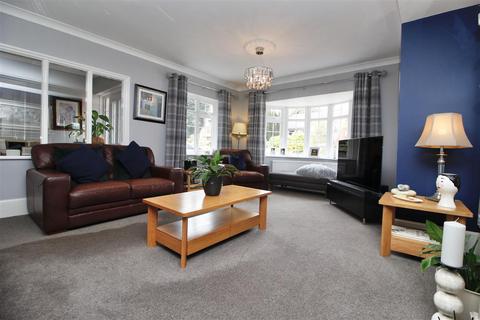 8 Queenscliffe Road, Ipswich, IP2 9AS
