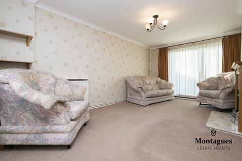 71 Beaconfield Road, Epping, CM16 5AS
