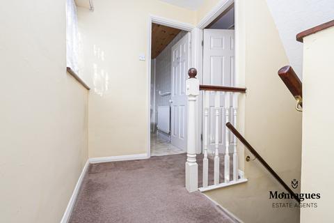 71 Beaconfield Road, Epping, CM16 5AS