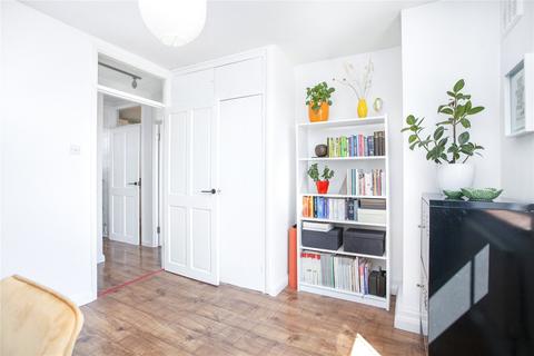 90d Mount Pleasant Lane, London, E5 9EN