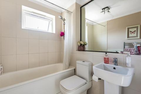 10 Harleyford, Bromley, BR1 3HW