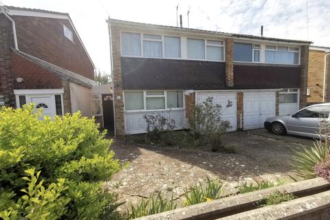 9 Manor Way, Polegate, BN26 5AT