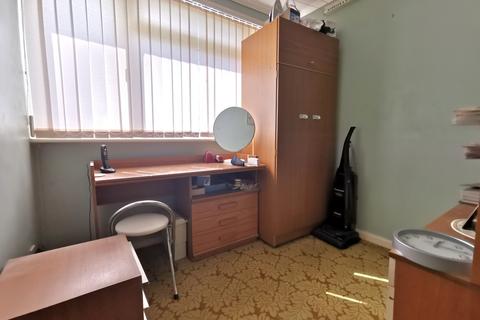 9 Manor Way, Polegate, BN26 5AT