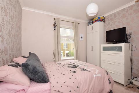 16 Waldeck Road, Dartford, DA1 1UA