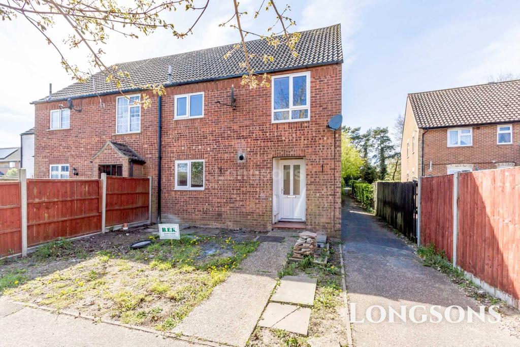 Walk, Swaffham 3 bed end of terrace house £159,995