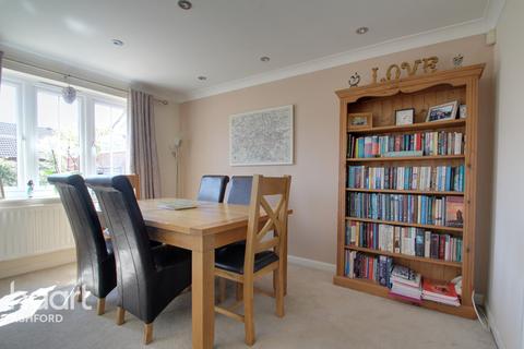 1 Whitebeam Close, Ashford, TN23 3QG