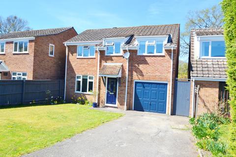 22 Crane Drive, Verwood, BH31 6QB