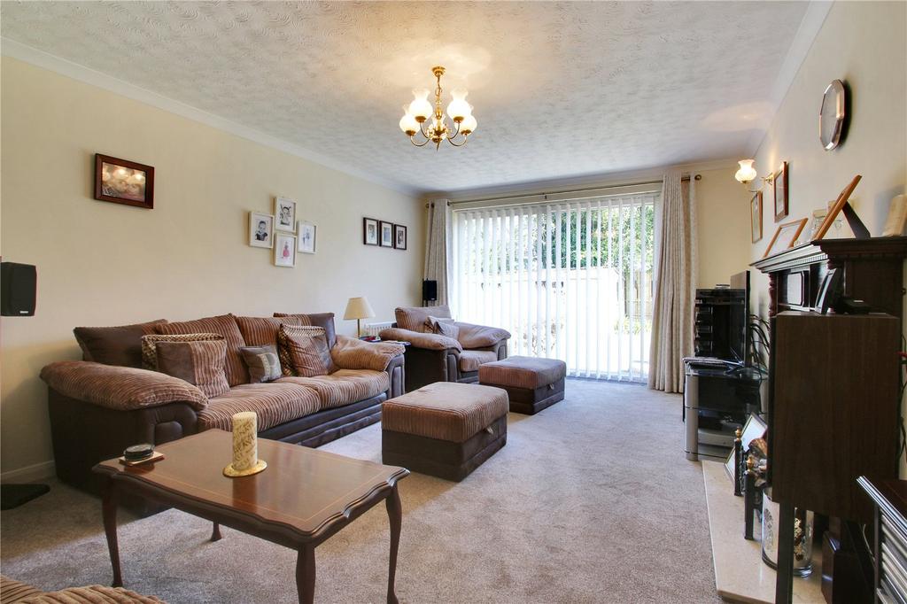 Broadheath Drive, Chislehurst, BR7 4 bed detached house £650,000