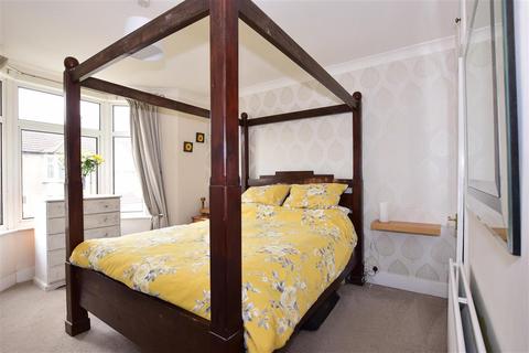 112 East Hill, Dartford, DA1 1SB