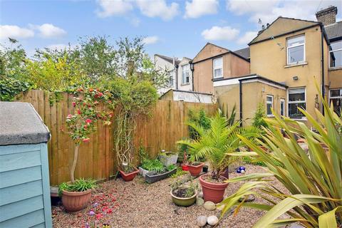 112 East Hill, Dartford, DA1 1SB