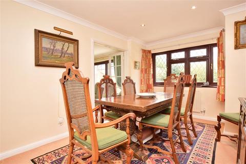 5 Pennington Close, Westbere, Canterbury, CT2 0HL