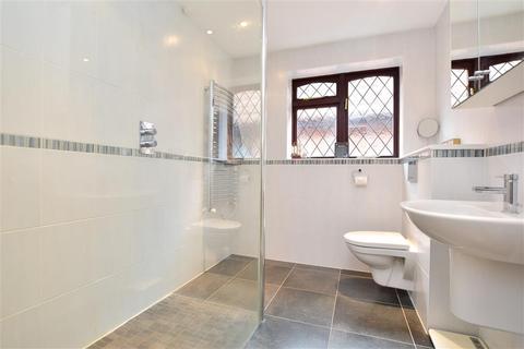 5 Pennington Close, Westbere, Canterbury, CT2 0HL