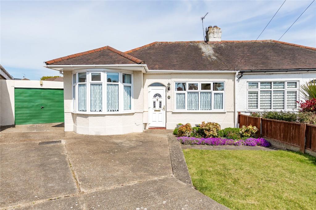 Heather Drive, Romford, RM1 2 bed bungalow £425,000