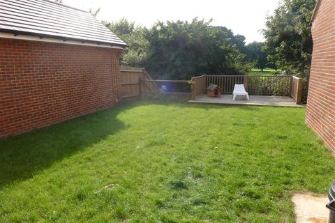 32 Bridger Close, Felpham, Bognor Regis, PO22 8FT