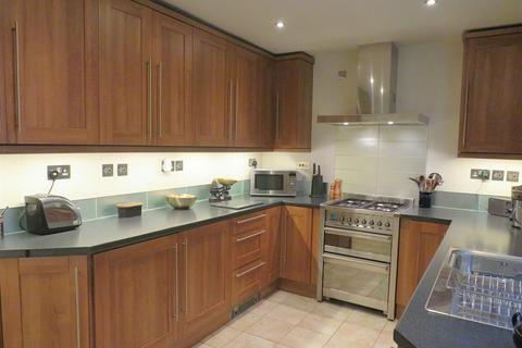 24 Berwick Street, Workington, CA14 3EN