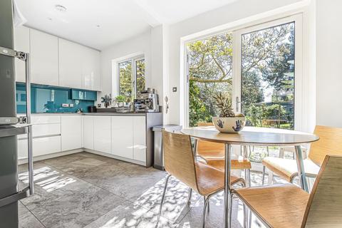 66 Latchmere Road, Kingston Upon Thames, KT2 5TW