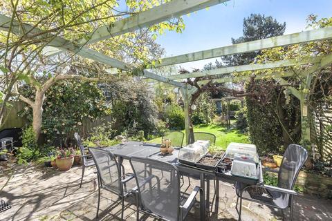 66 Latchmere Road, Kingston Upon Thames, KT2 5TW