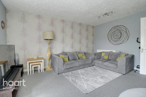 9 Campion Close, Rush Green, Romford, RM7 0WX