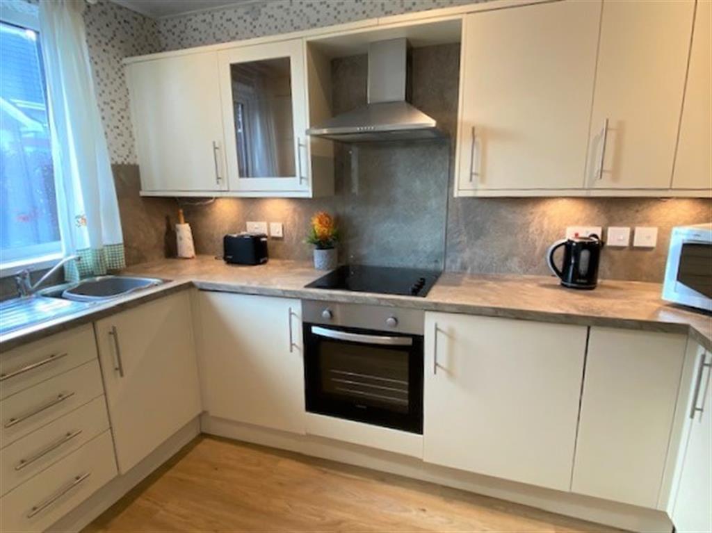 Thorncroft Gardens, Workington, CA14 4DP 2 bed ground floor flat £88,000