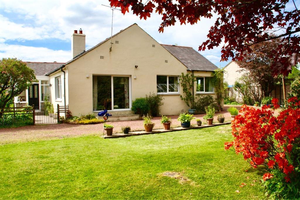 Kirkpatrick Fleming, Lockerbie... 4 bed detached bungalow £330,000