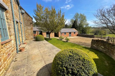 2 bedroom semi-detached house to rent, The Cottage, Holywell Farm, Wigginton